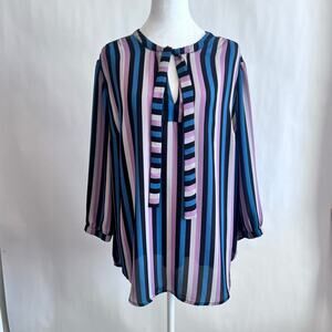 TORRID WOMENS GEORGETTE STRIPE BOW TIE FRONT LIGHTWEIGHT CAREER  BLOUSE SIZE 2